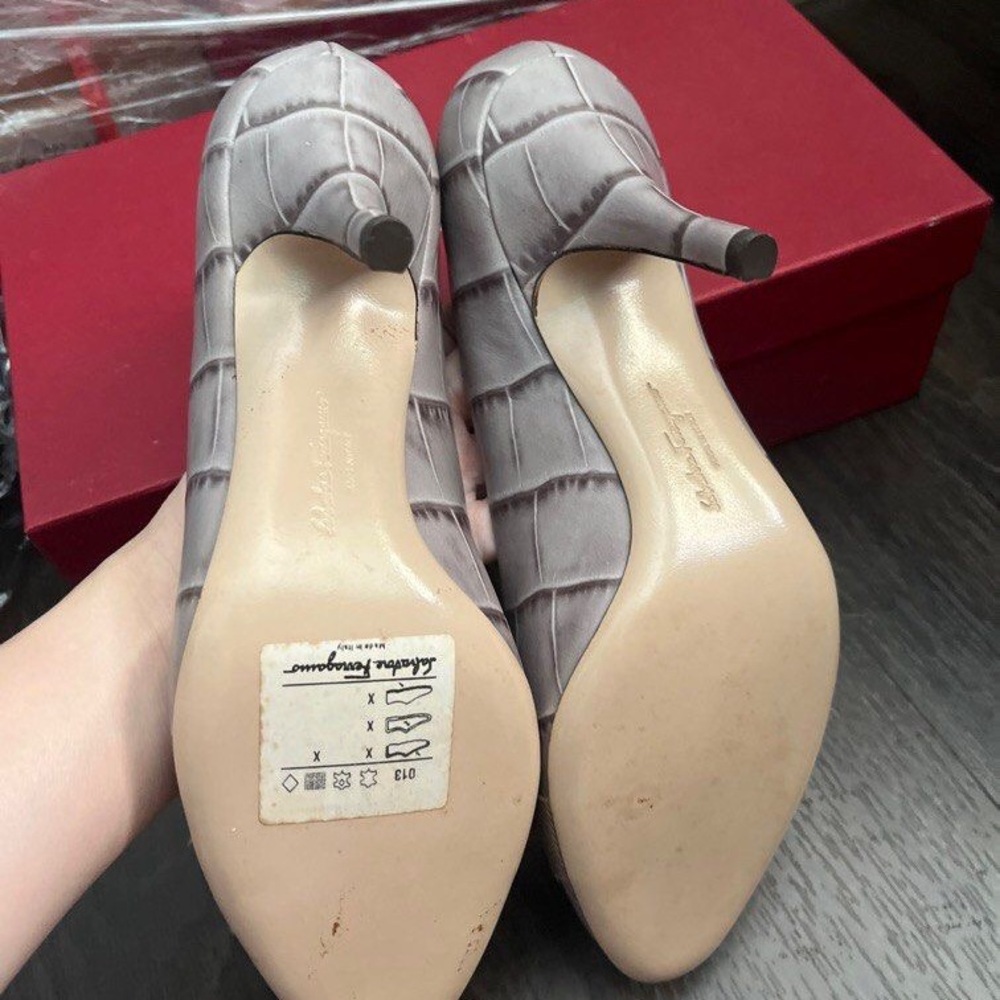 Ferragamo Women's Sophisticated Gray Heels - Picture 3 of 3